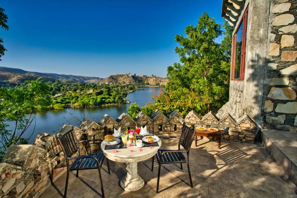 Most Romantic Things to Do in Udaipur During the Rainy Season 16 Couples Spa at a Lakeside Resort