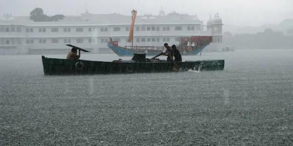 Top 7 Places to Visit in Udaipur During Monsoon Season (2025) 10 rainfall over Lake Pichola