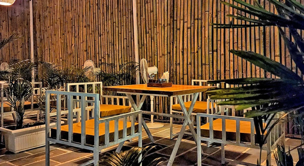 Udaipur Heights Restuarant​ fateh sagar Udaipur