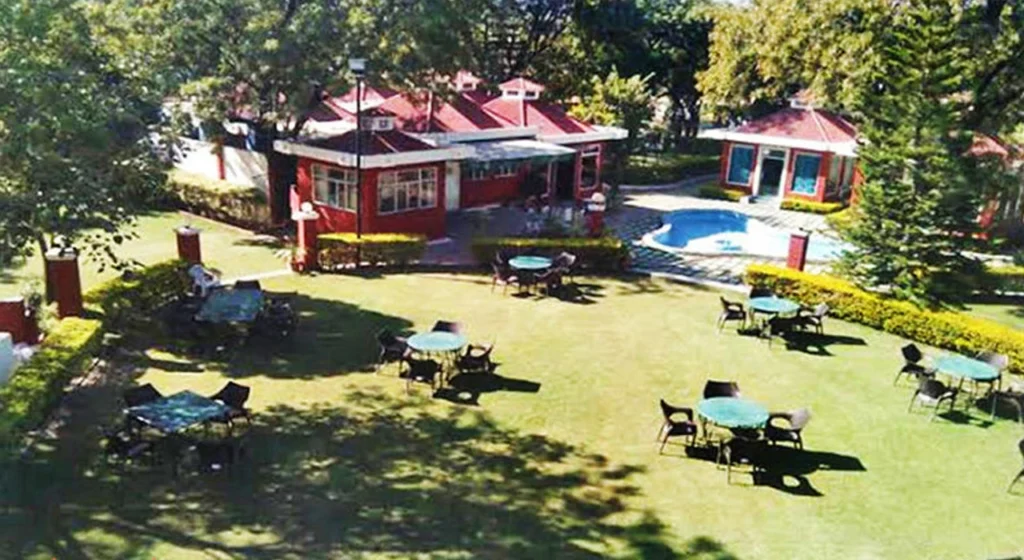 Delhi Darbar Garden & Grill fateh sagar Udaipur