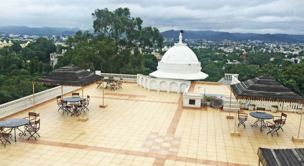 Jannat Rooftop Bar at Hilltop​ near fateh sagar