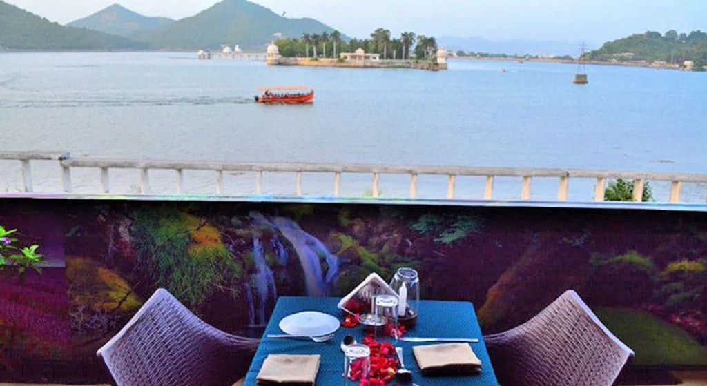 Jhumar Restuarant​ fateh sagar Udaipur