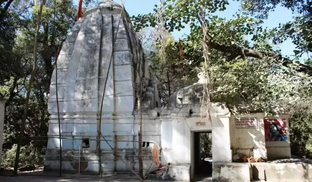 कुकड़ेश्वर महादेव मंदिर - Kundeshwar Mhadev udaipur
